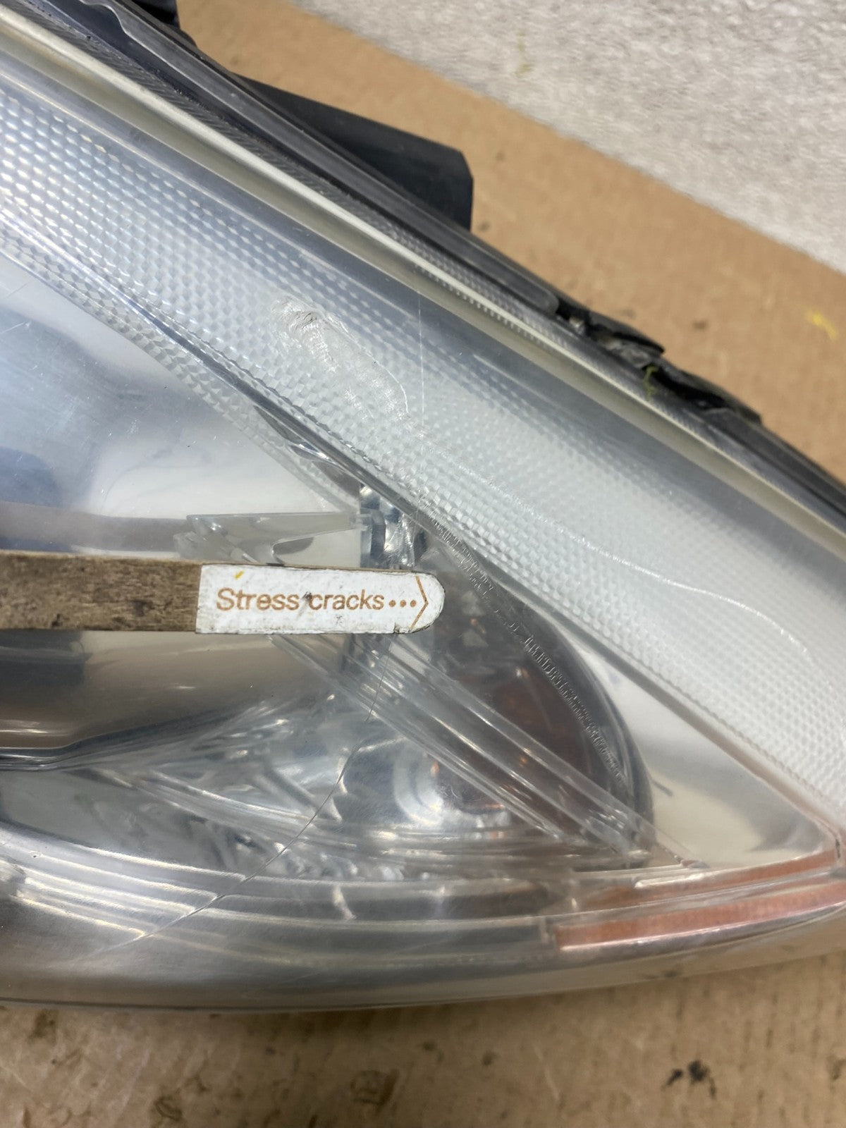 2010 - 2013 Mazda 3 Left Driver Xenon HID Headlight Oem W5315 DG5