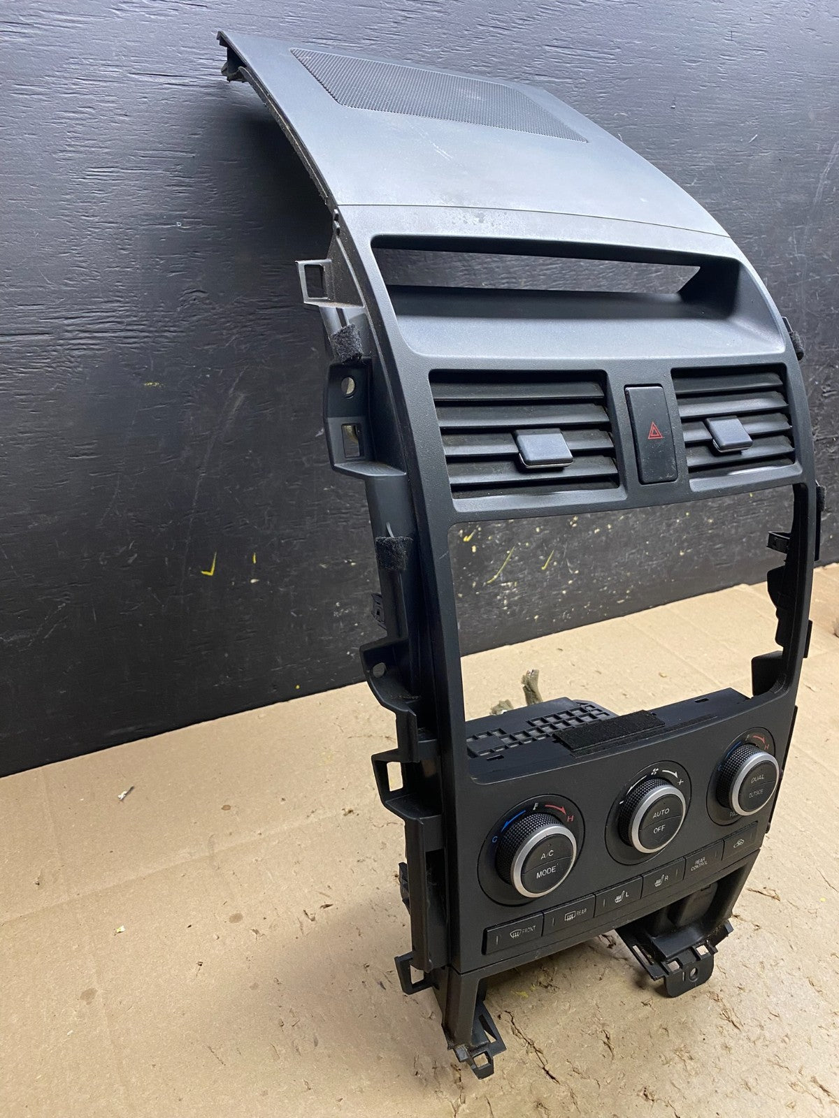 2007 - 2009 Mazda CX-9 Radio Dash Trim Bezel W/Vent AC Climate Control U5208 DG1