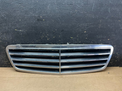 2001 to 2007 Mercedes C-Class Front Upper Grill Grille AA9146 DG0