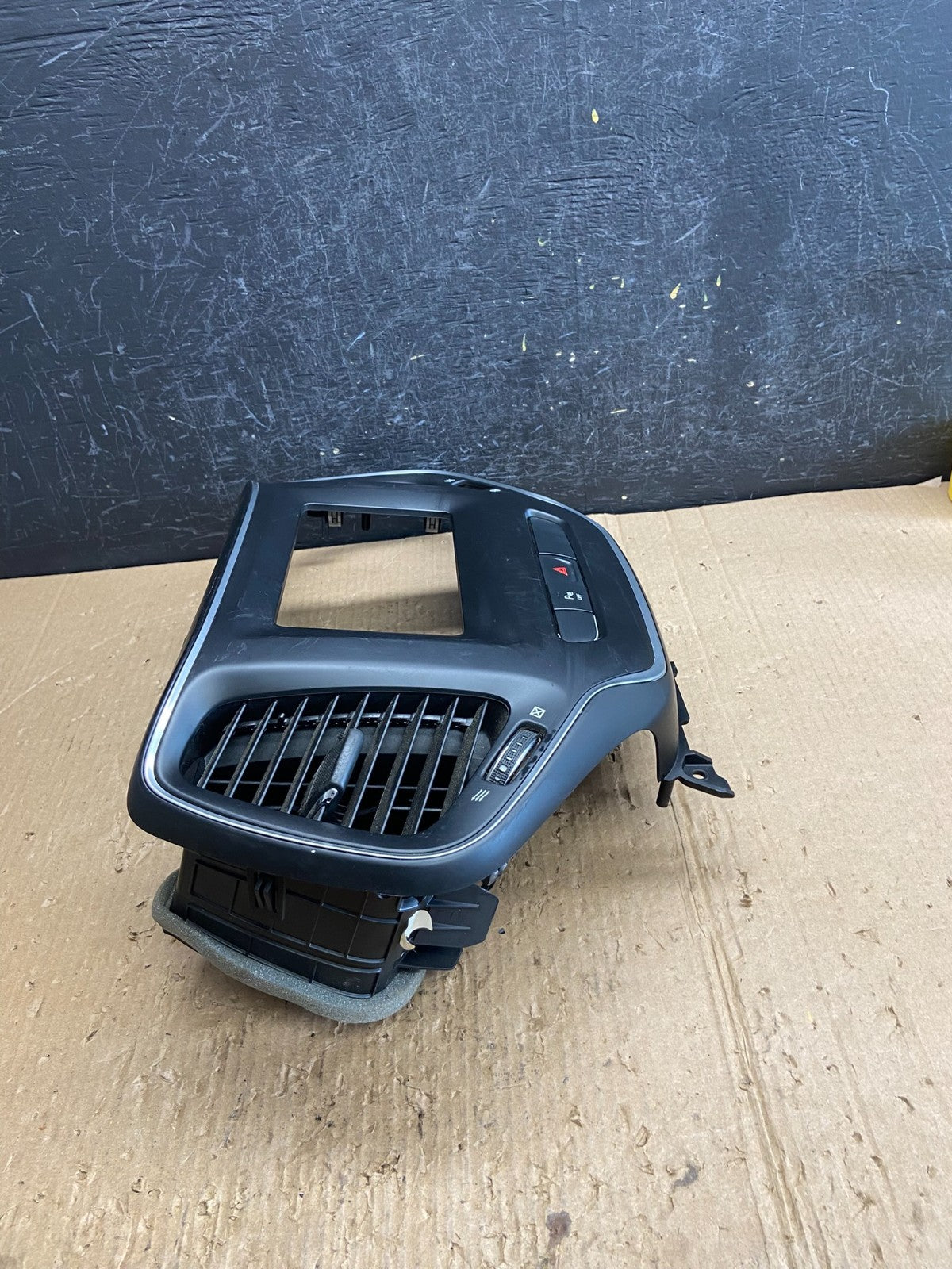 2014 to 2020 Jeep Cherokee Center Radio Climate Control Vent Bezel AF1492 DG1