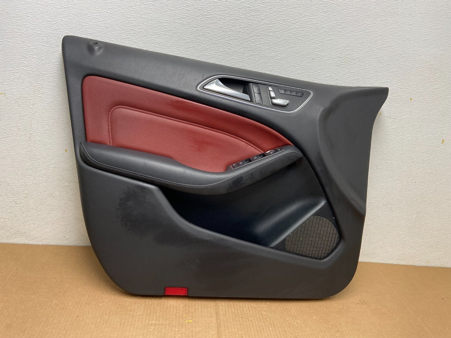 2011-2016 Mercedes B-Class Front Left Driver LH Side Panel Door OEM D60710