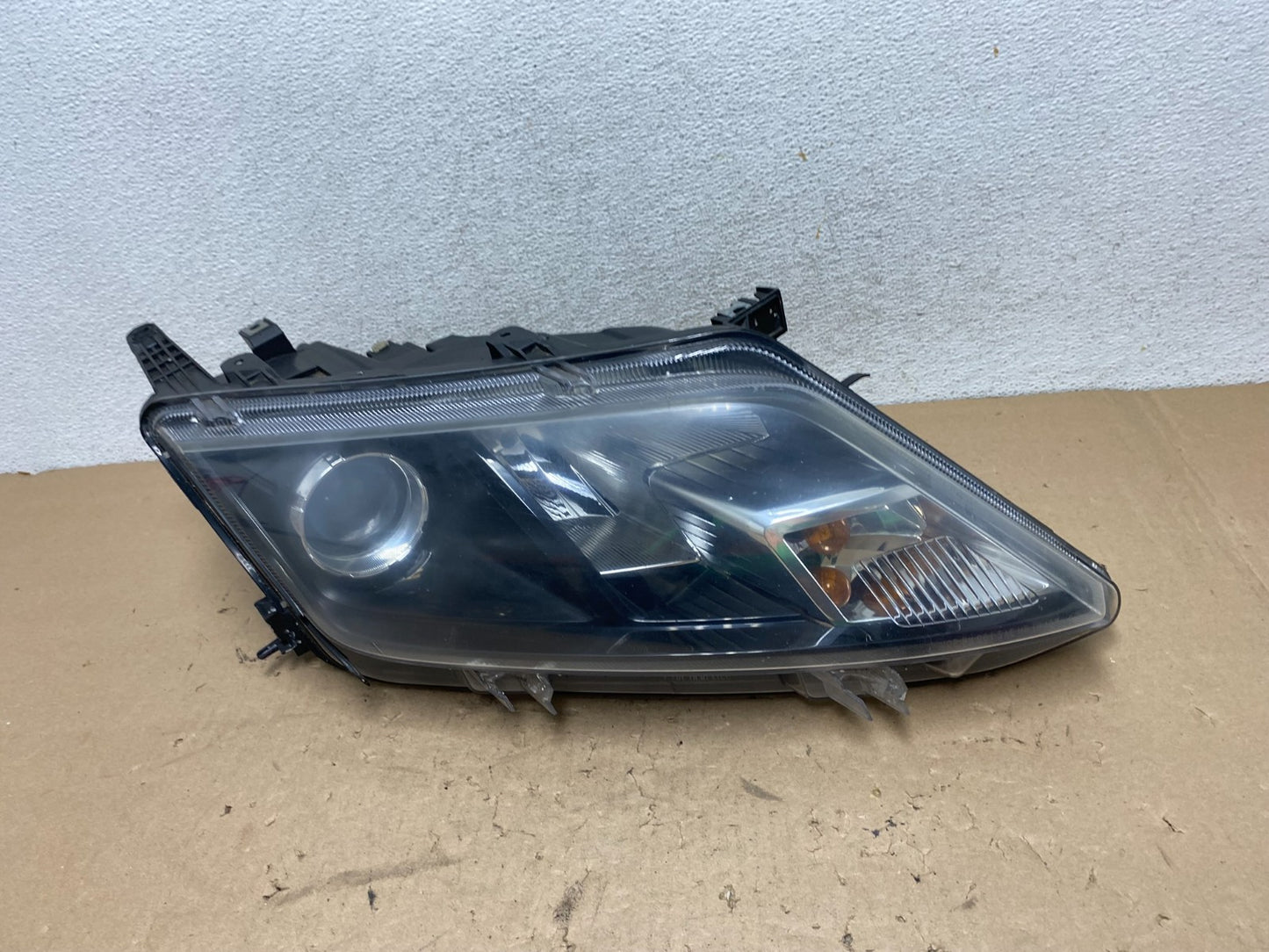 2010 2011 2012 Ford Fusion Right Passenger RH Headlight Halogen AG4365 DW0