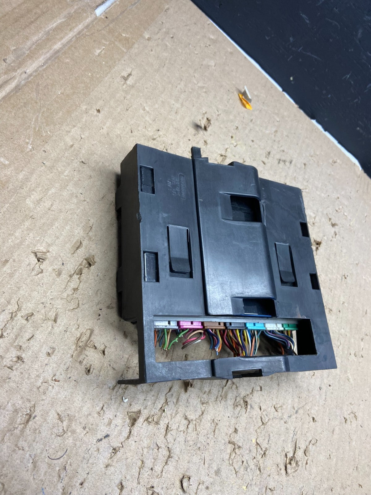 2013 - 2016 Chevrolet Impala Body Control BCM Module OEM AB5793 DG2