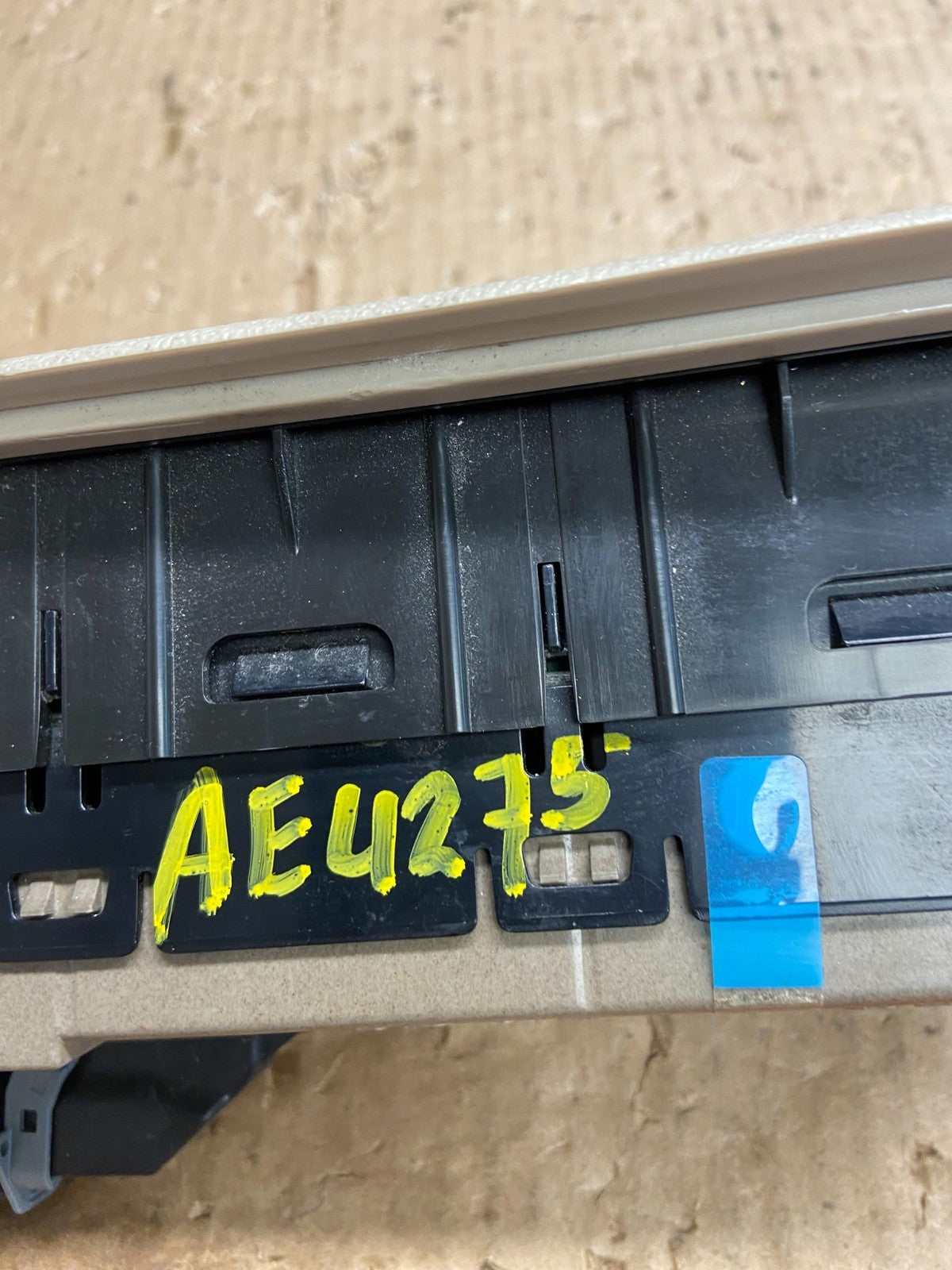 2003 to 2006 Suburban Tahoe Yukon Front Left Driver Window Switch AE4275 DG5