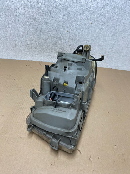 1986 to 1991 Mercedes-benz W126 Right RH Side Halogen Headlight AF3053 DW8
