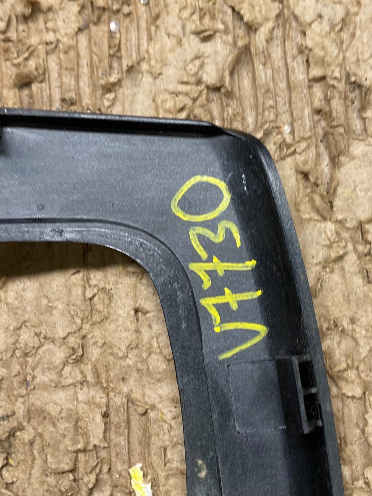 2003 - 2008 Subaru Forester Center Console Shifter Bezel  Trim V7730 DG5