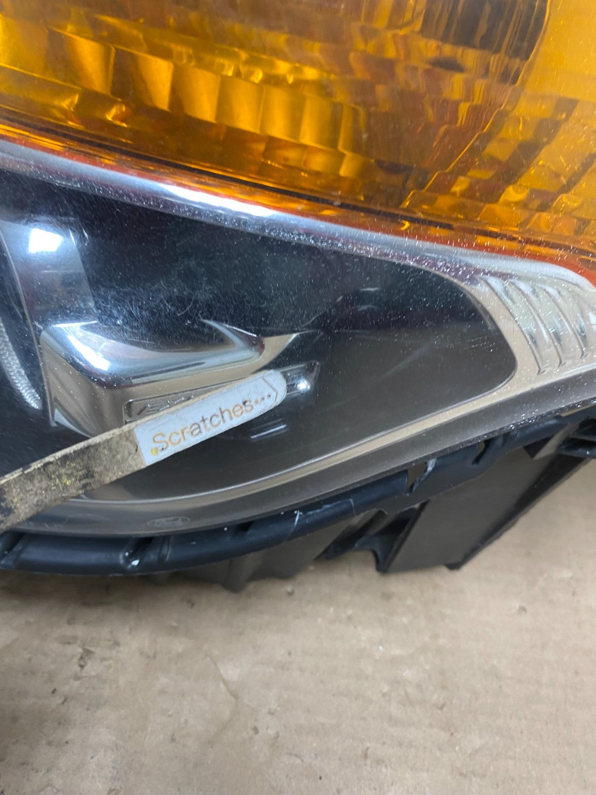 2011 to 2015 Ford Explorer Left Driver LH Xenon Headlight AH9524 DW3