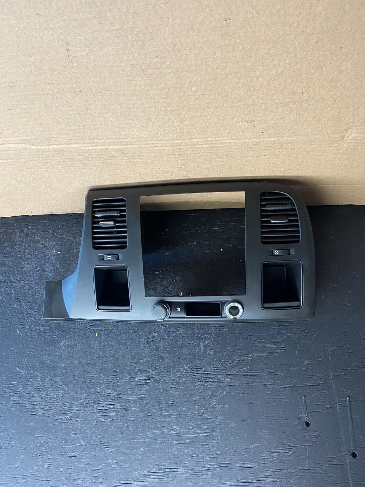 2007 to 2014 Silverado Sierra Center Console Radio Bezel Air Vents AF2426 DG0