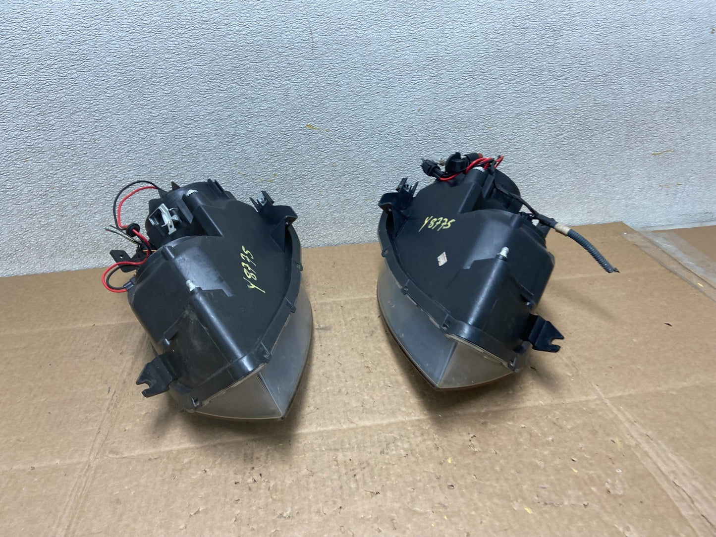 2002 to 2004 Nissan Altima Left+Right Side Set Halogen Headlights OEM Y8775 DW9