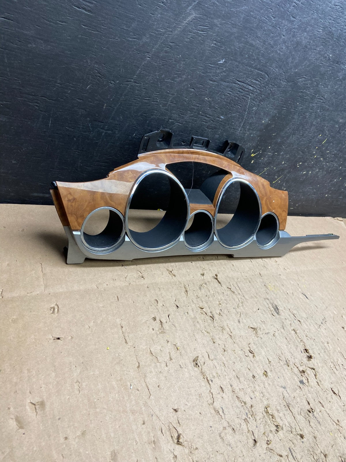 2008 to 2012 Buick Enclave Speedometer Head Cluster Bezel T6180 DG1