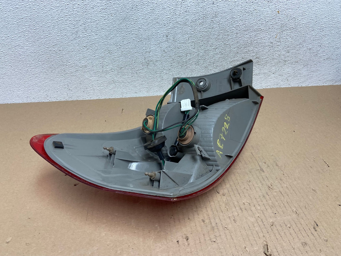 2008 to 2015 Nissan Rogue Right Passenger Rh Side Tail Light AE7228 LK5