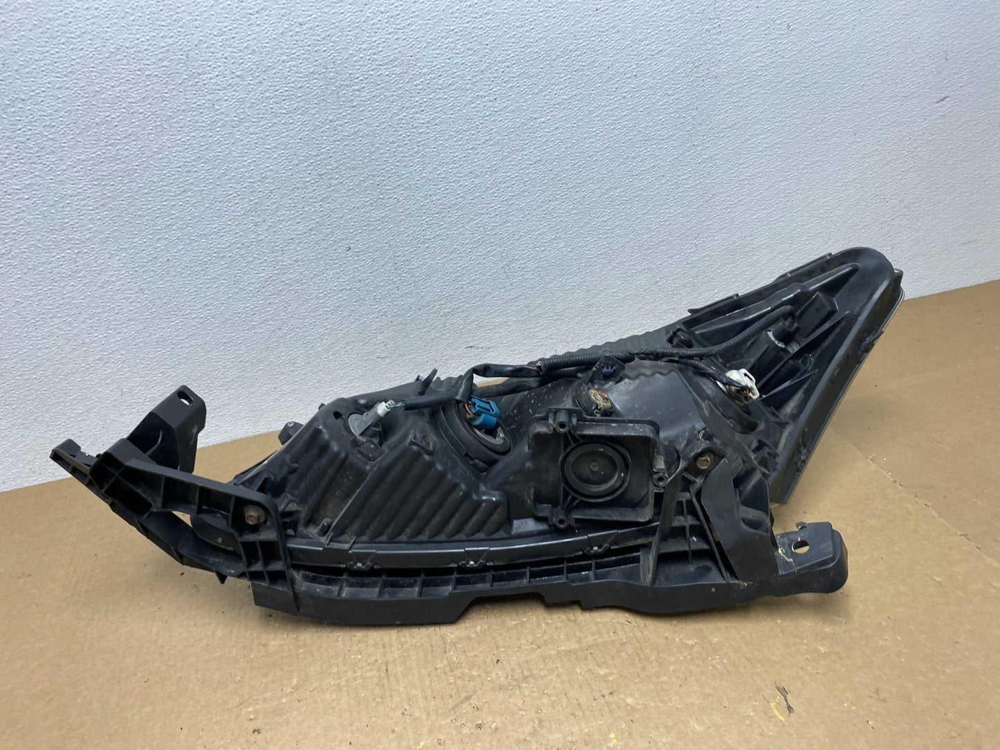 2008 to 2012 Honda Accord Sedan Right Passenger RH Headlight AC1305 DW9