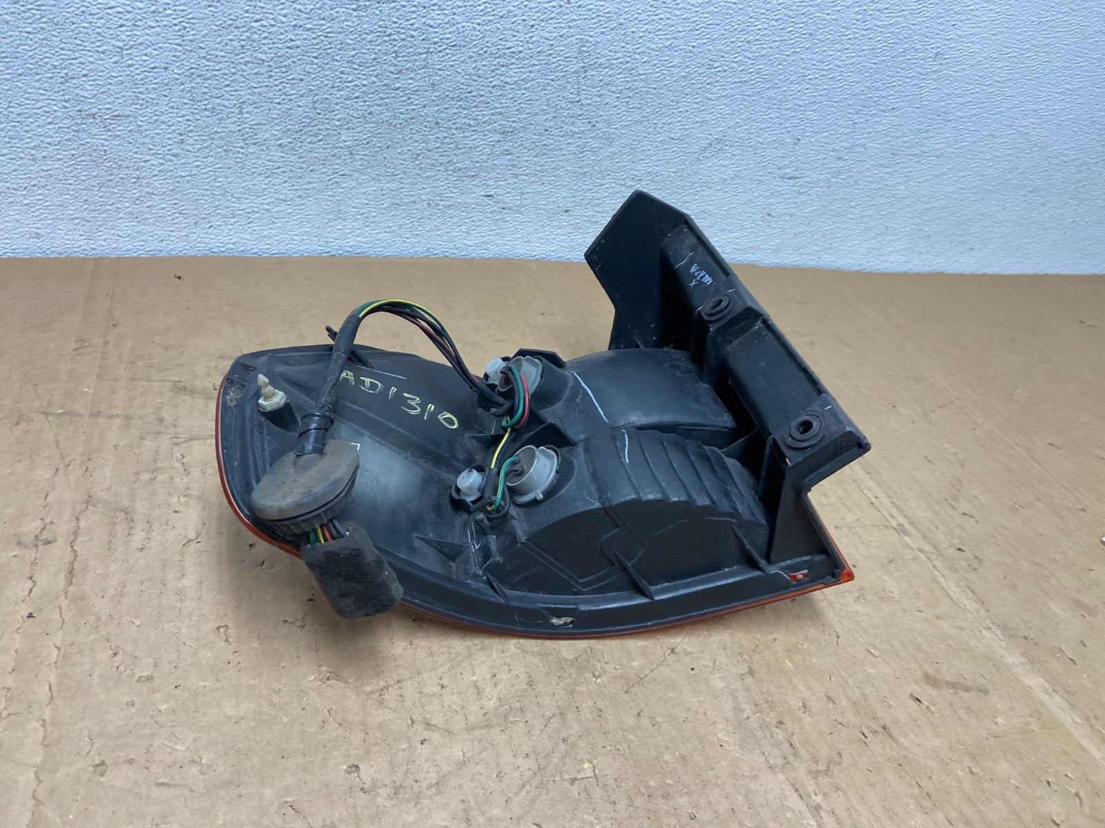 1999 2000 2001 Honda Odyssey Right Passenger Side Tail Light AD1310 LK5
