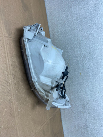 2008-2010 Toyota Highlander Hybrid Right Passenger Blue Headlight Y5636 DG6