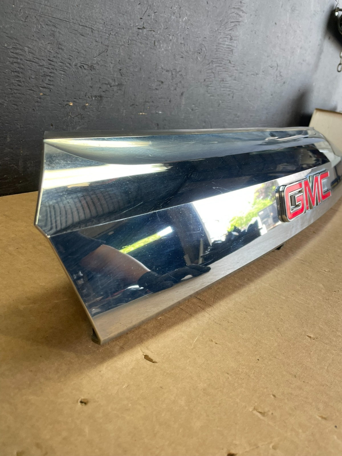 2010-2015 Gmc Terrain Lift Gate Handle Trim Back Up Camera 20942264 AF8777 DG2