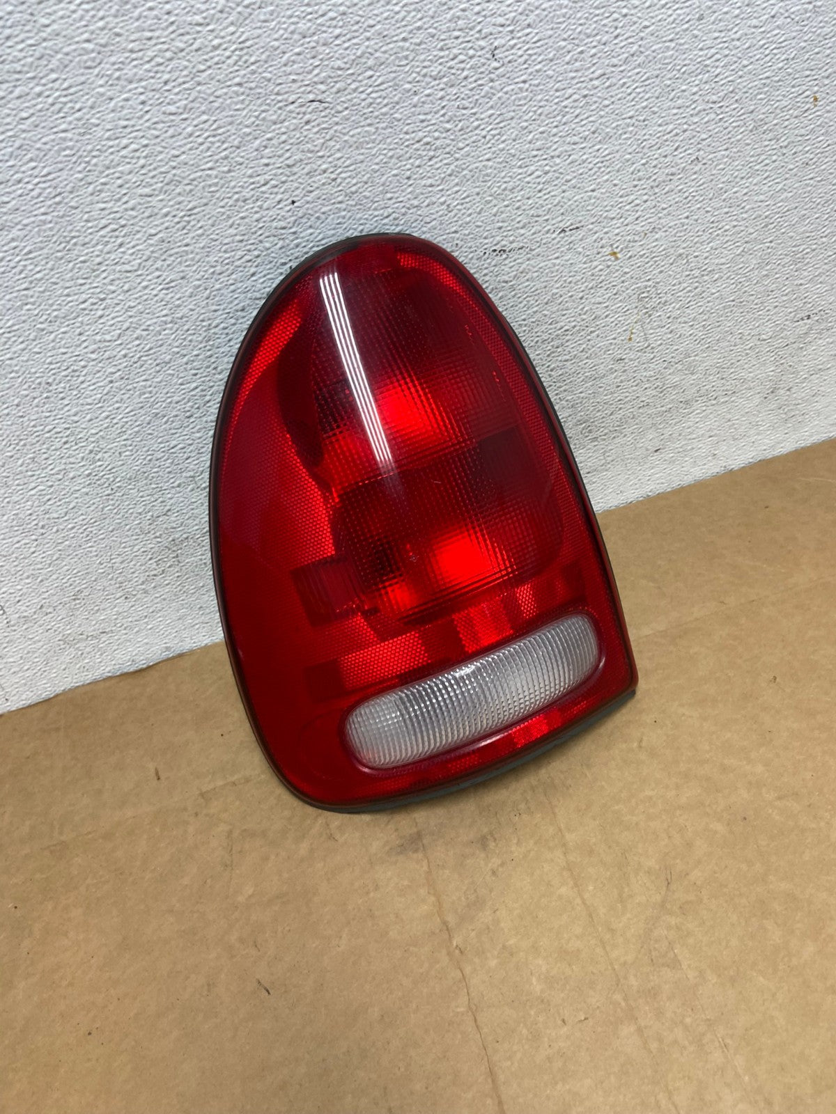 1998 to 2003 Dodge Durango Tail Light Left Driver LH Side AD4431 LK2