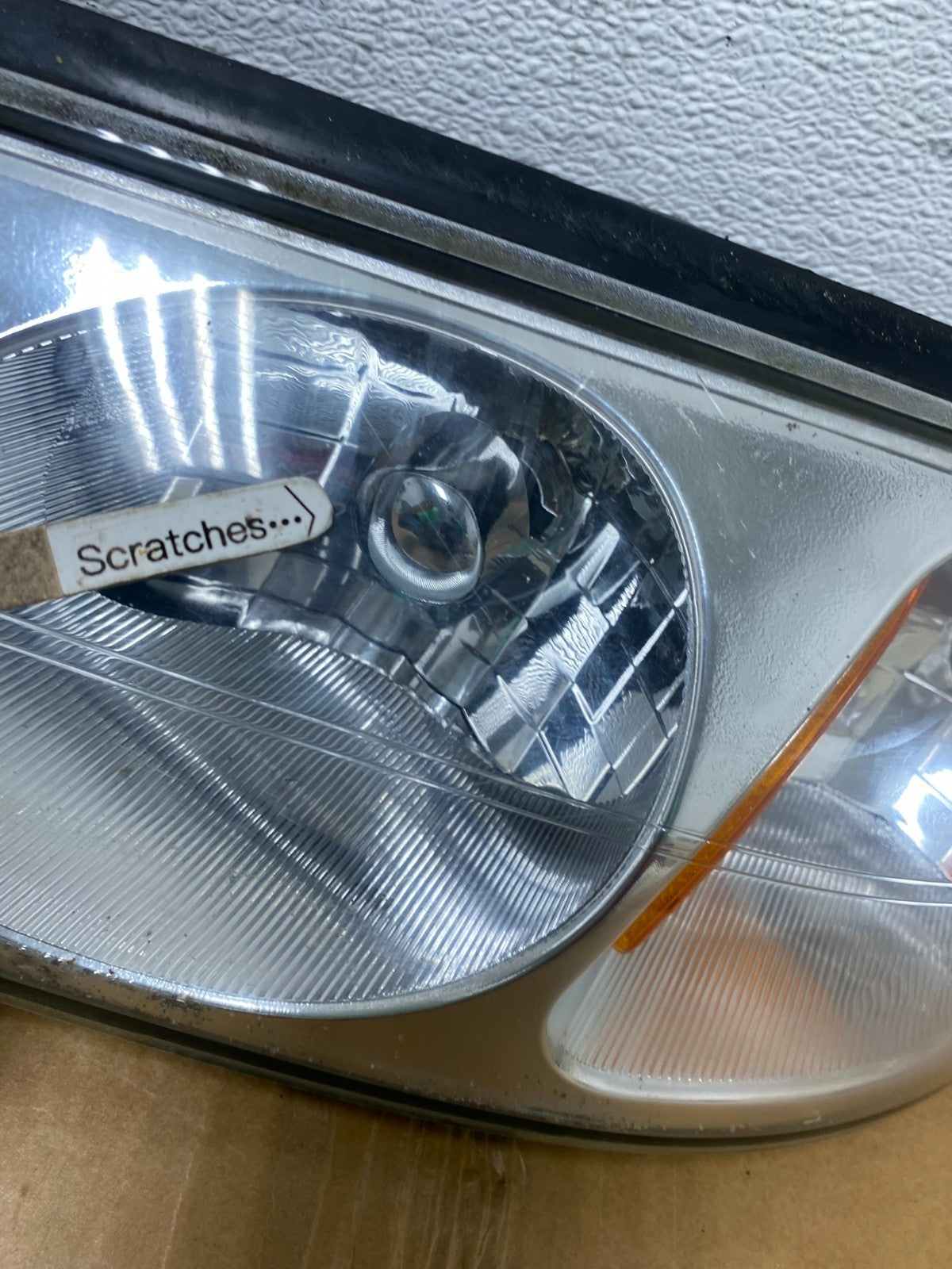 2000-2005 Chevrolet Impala Left+Right Set Headlights Halogen AD8949 DW4