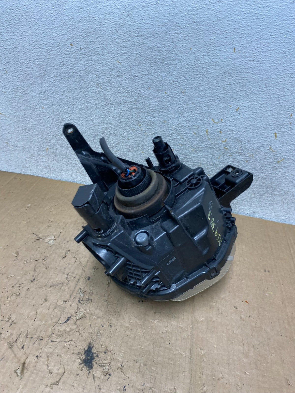 2011 to 2014 Nisan Juke Left Driver LH Side Headlight AI9383 LK7