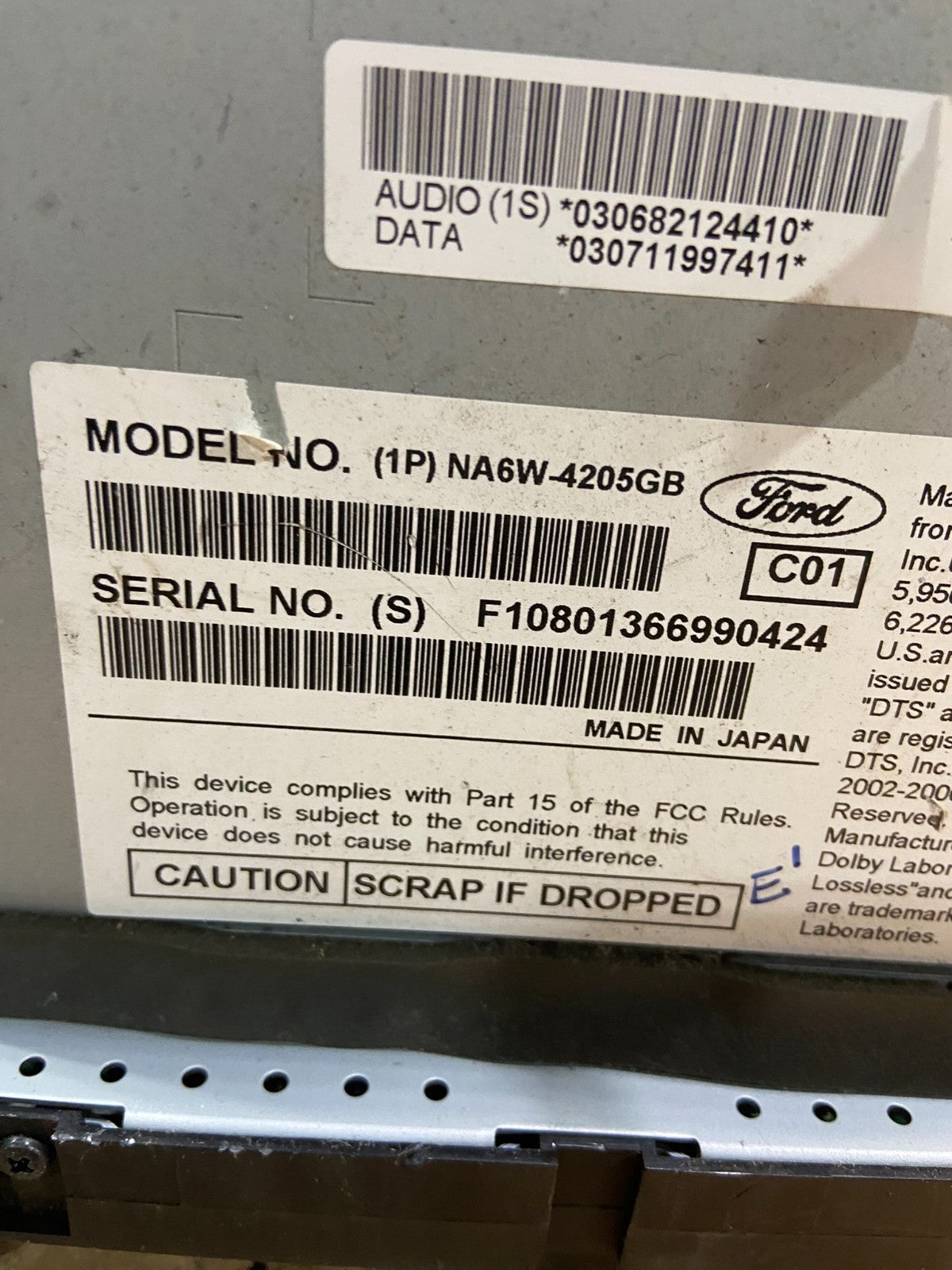 2010 - 2013 Ford Edge AM FM Radio Stereo Screen Display CD Player Oem y7530  DG6