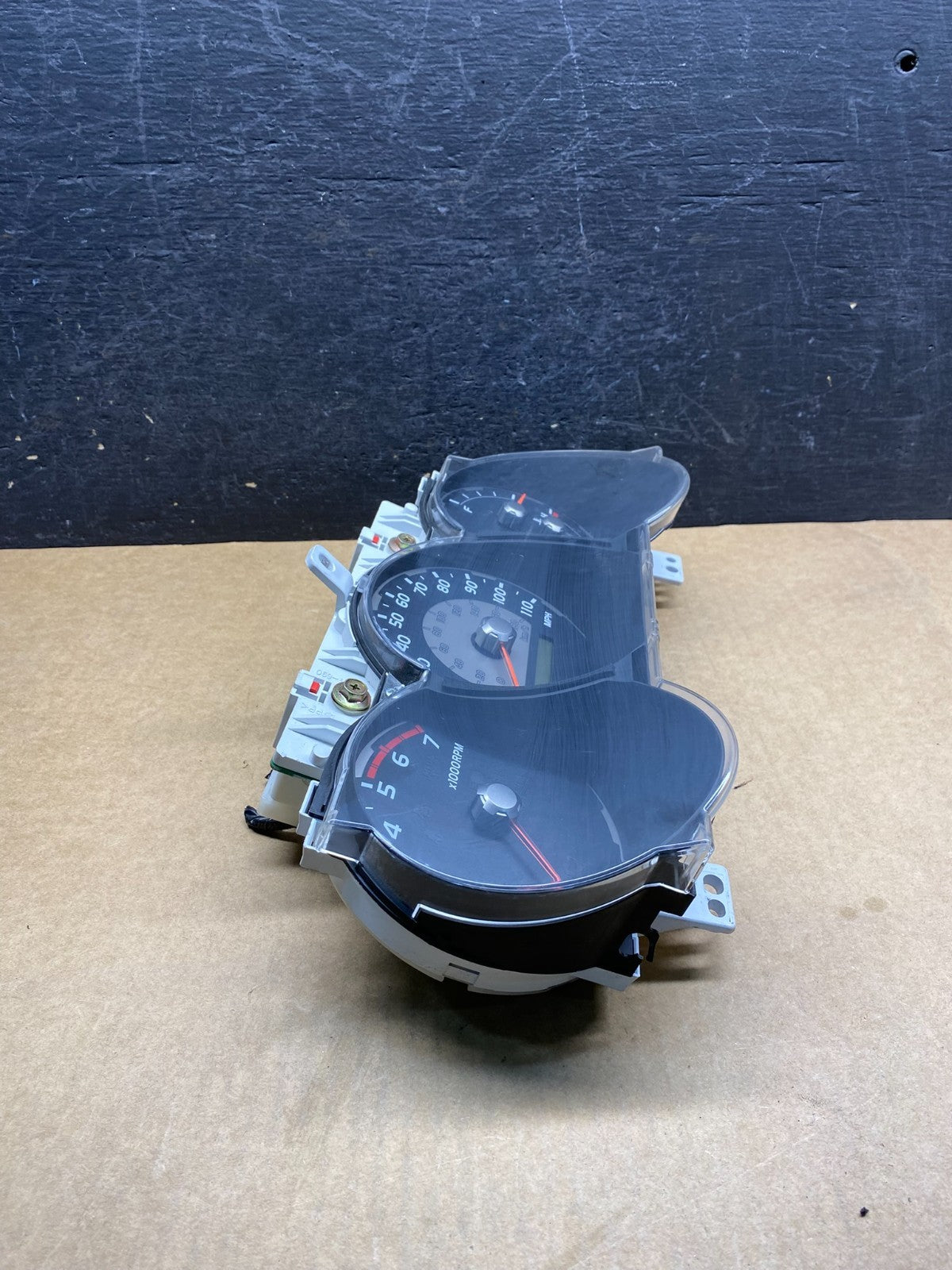 2003 to 2005 Toyota 4Runner Speedometer Instrument Cluster AH7159 DG1