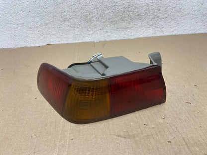 1997 1998 1999 Toyota Camry Tail Light Left Driver Rh Side AG6845 LK0