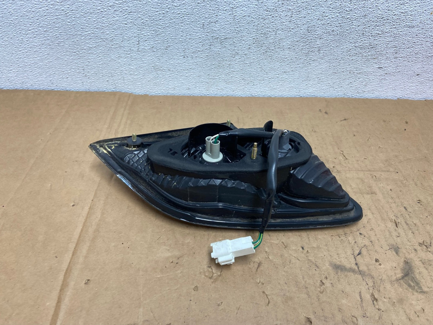 2002 2003 2004 Lexus ES300 ES330 Left Driver Lh Inner Tail Light AD3139 LK5