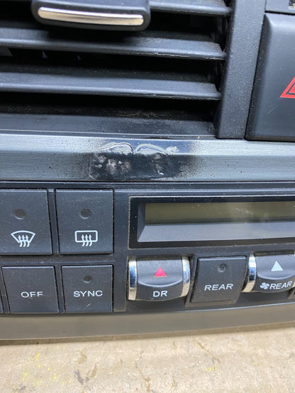 2005 to 2010 Honda Odyssey Radio Climate Control Dash Trim Bezel U5142 DG3