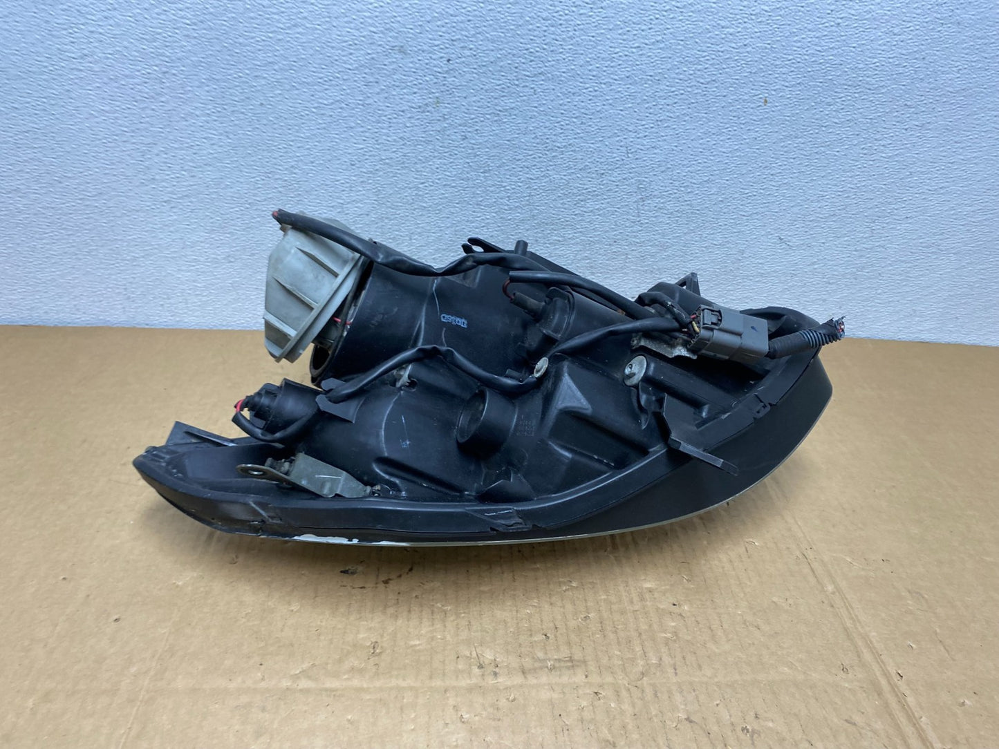 2004 2005 2006 Nissan Maxima Right Passenger Side Headlight Halogen AC7615 DW5