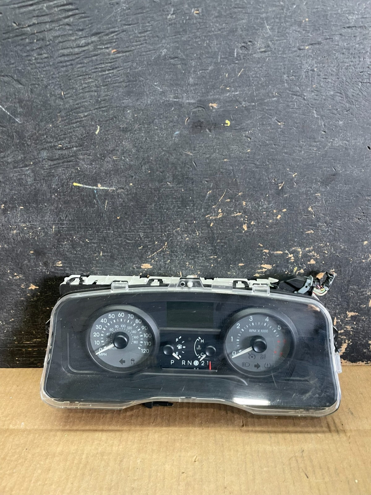 2009 to 2010 Mercury Marquis Speedometer Cluster Gauge Oem ab2873  DG0