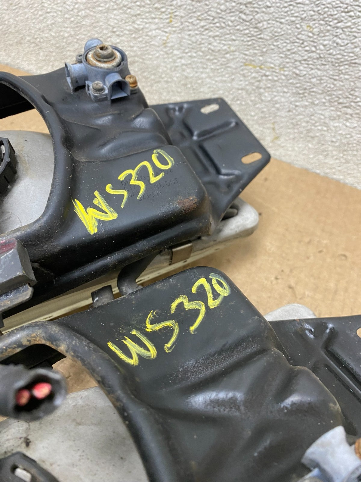 1989 to 1992 Mitsubishi Galant Left+Right Set Side Headlights W5320 PS11