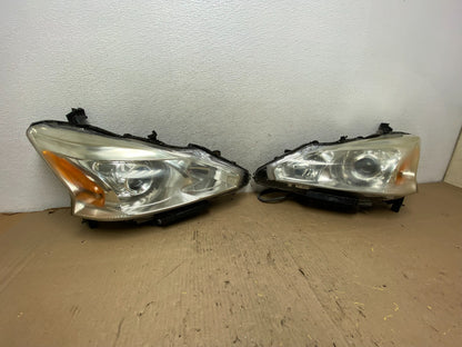 2013 to 2015 Nissan Altima Left+Right Side Set Halogen Headlights AG8073 DW0