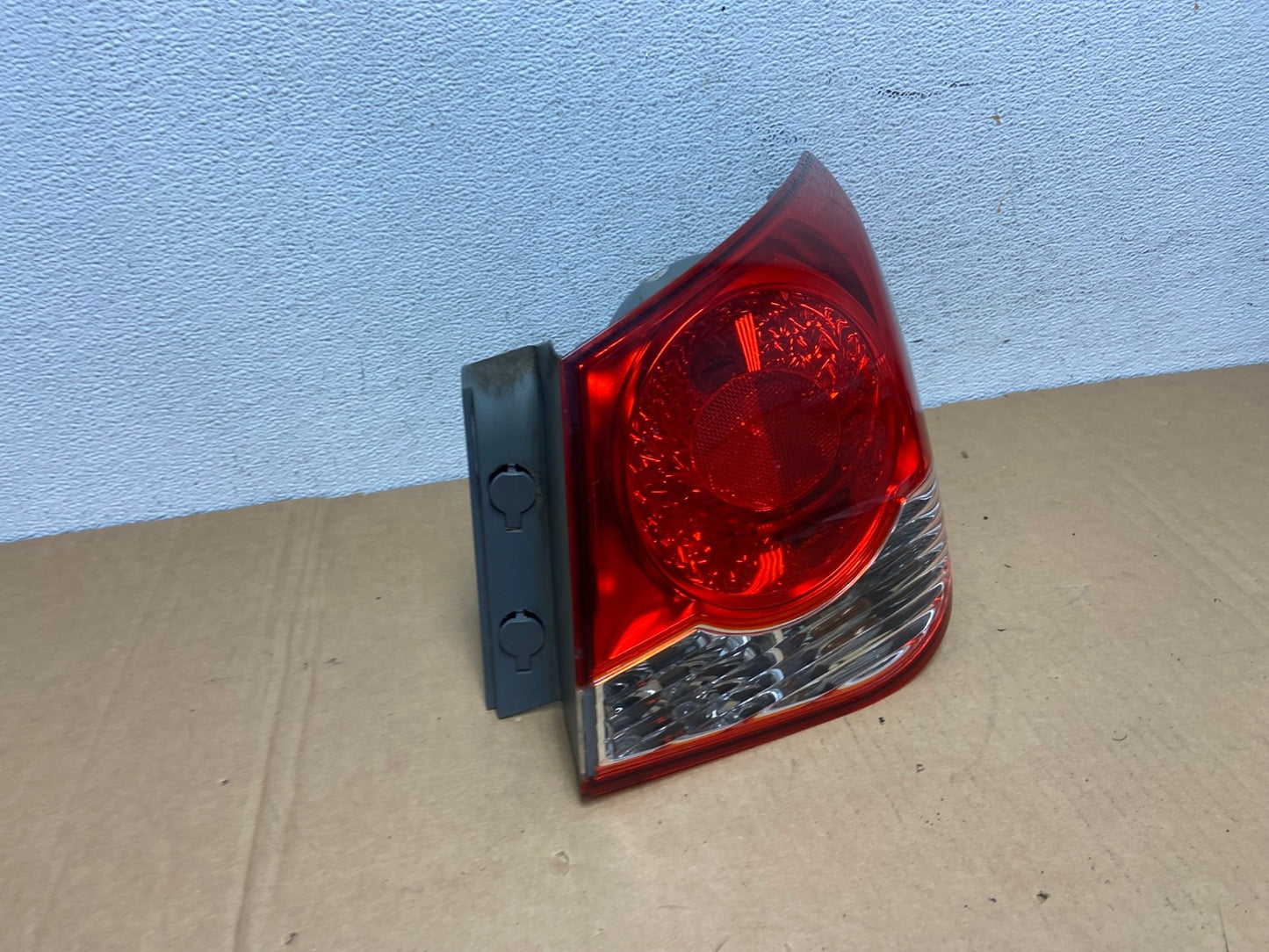 2011 2012 2013 2014 Chevrolet Cruze Right Passinger RH Side Tail Light AD2587 LK2