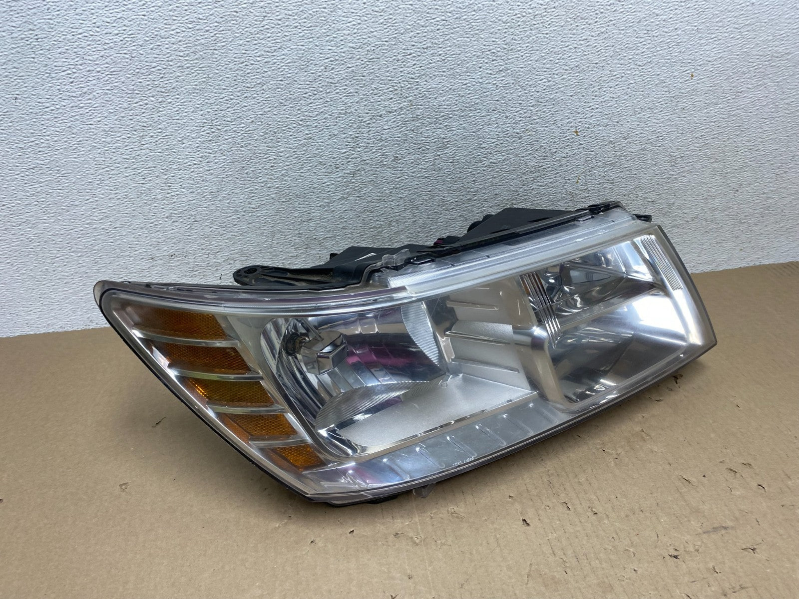 2009 to 2017 Dodge Journey Headlight Right Passenger Rh Halogen AG6908 DW2