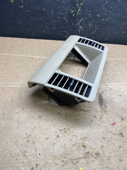 2003-2007 Nissan Murano Radio Center Console Display Bezel Air Vent OEM w9703 DG1