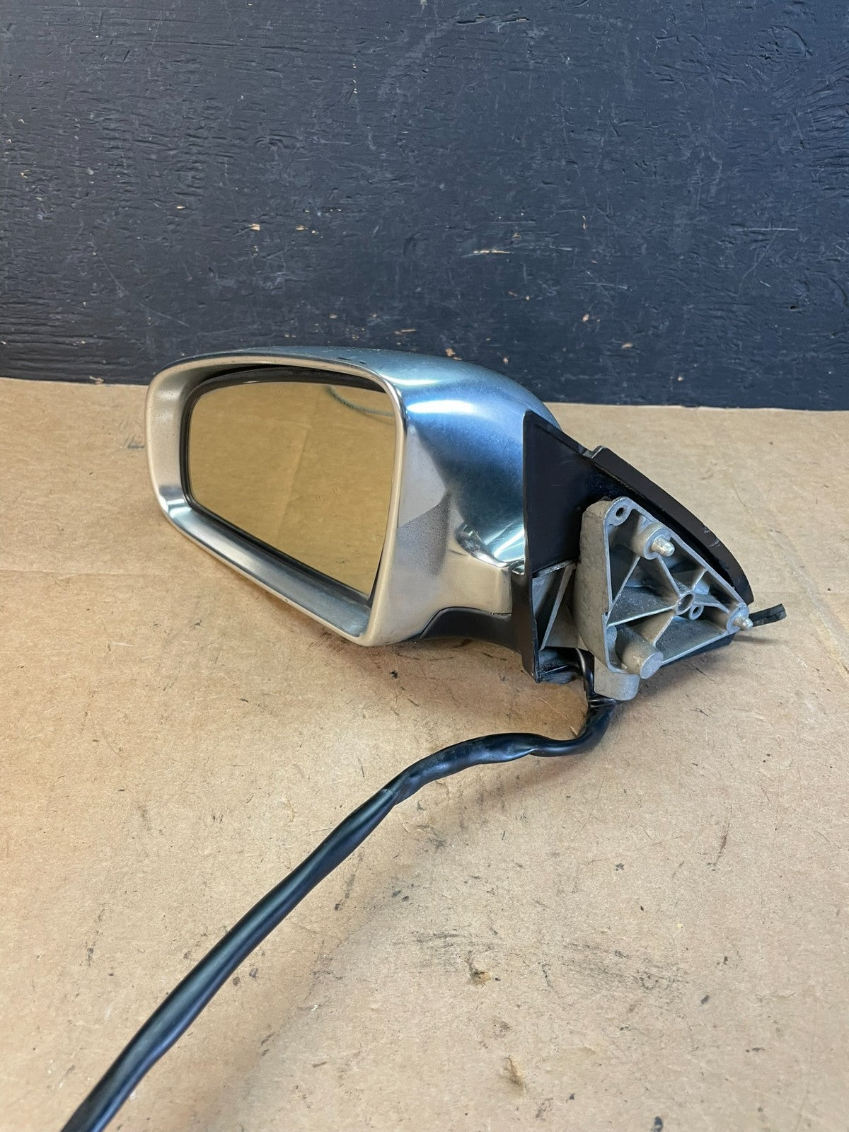 2004 to 2005 Audi S4 Left Driver LH Side View Door Mirror ae1047 DG2