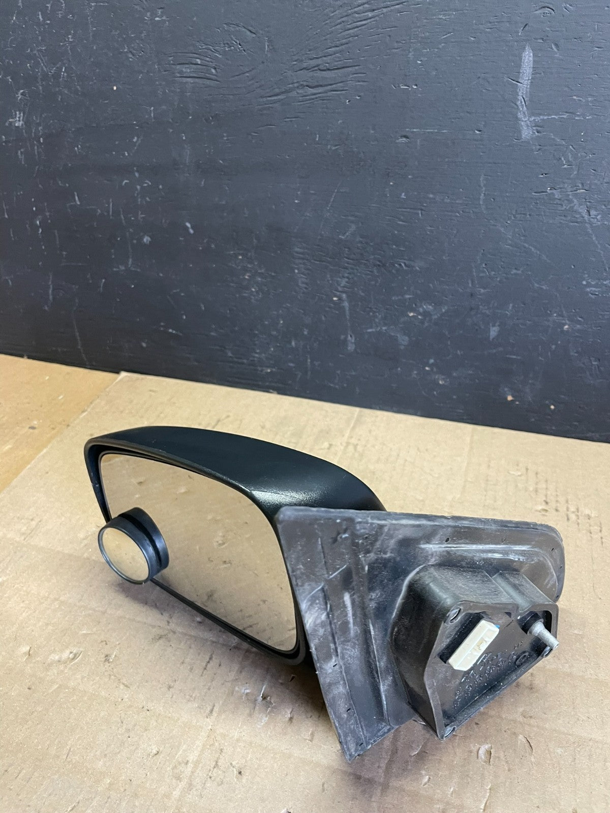 2003 to 2009 Kia Sorento Left Driver LH Door Mirror OEM AB7705 MS9
