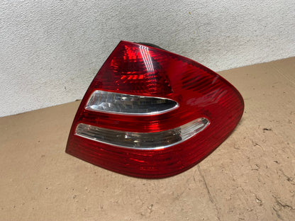 No Led 2003-2006 Mercedes E Class Sedan Right Passenger Tail Light AG5534 LK0
