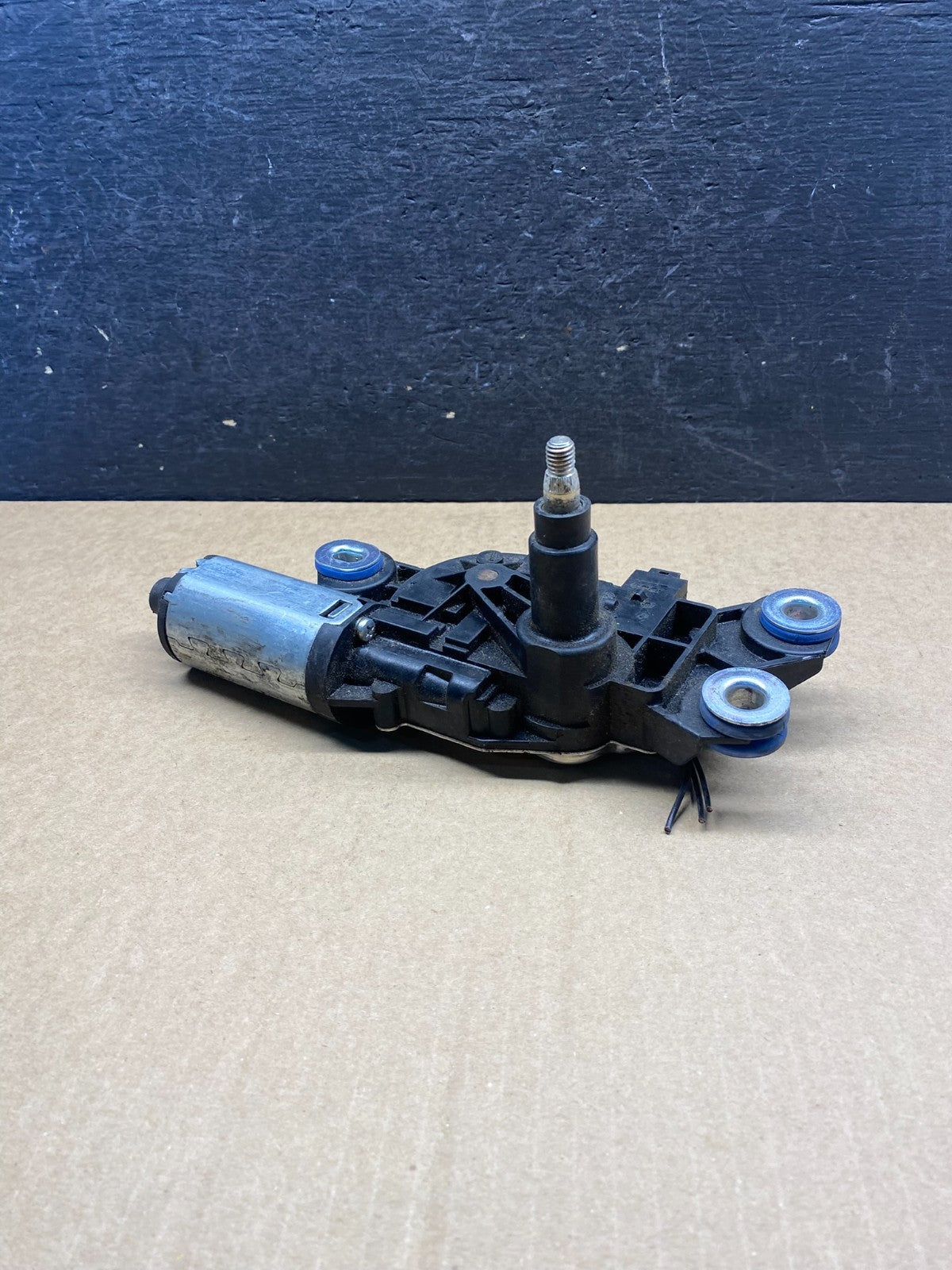 2008-2016 Volvo V70 XC60 XC70 Tailgate Back Door Rear Wiper Motor Wiper ag7089 D3