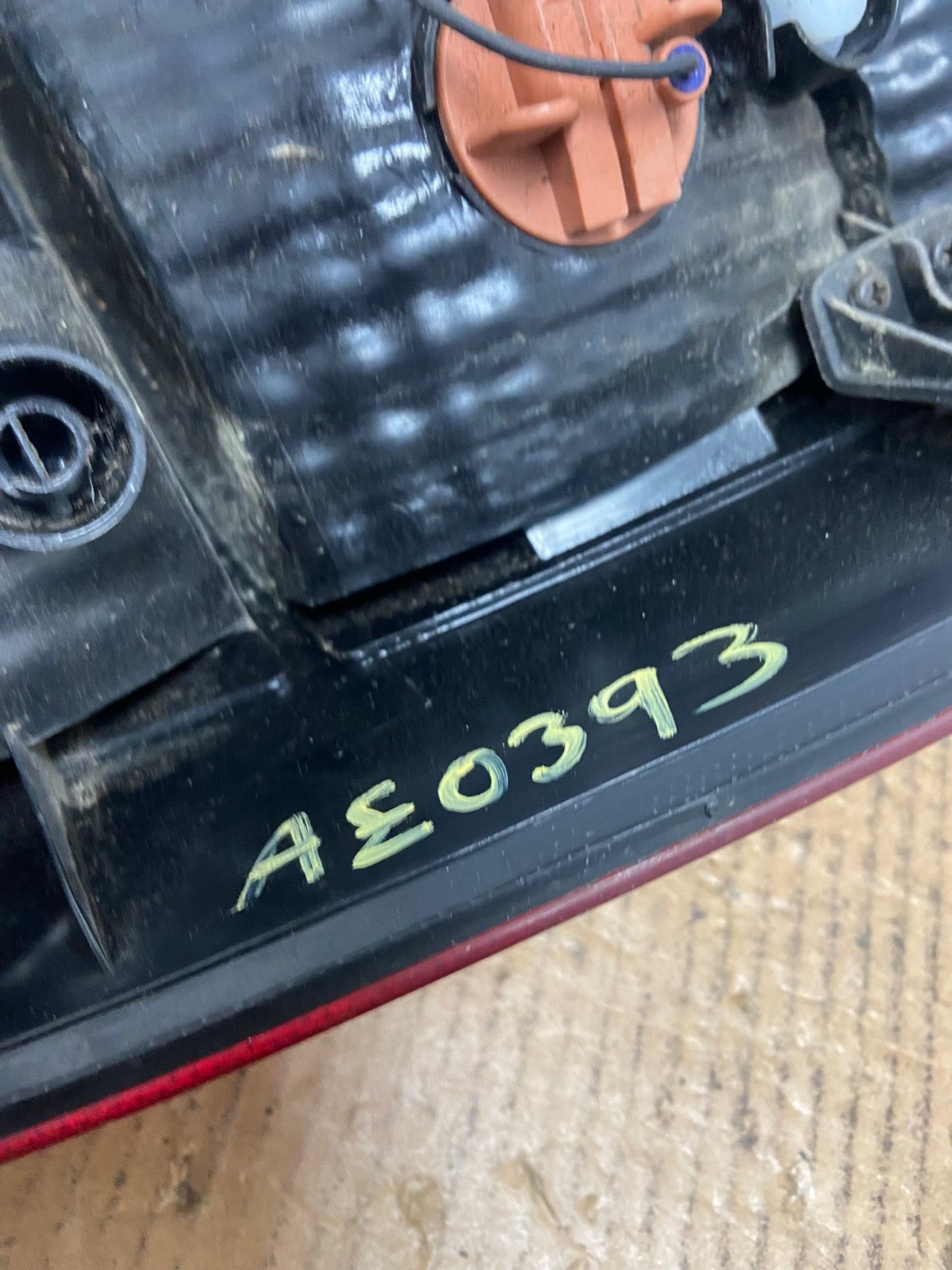 2007 to 2010 Hyundai Entourage Left Driver LH Side Tail Light AE0393 LK6