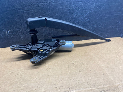 2020 to 2023 Ford Explorer Rear Windshield Wiper Motor ad7408 DG1