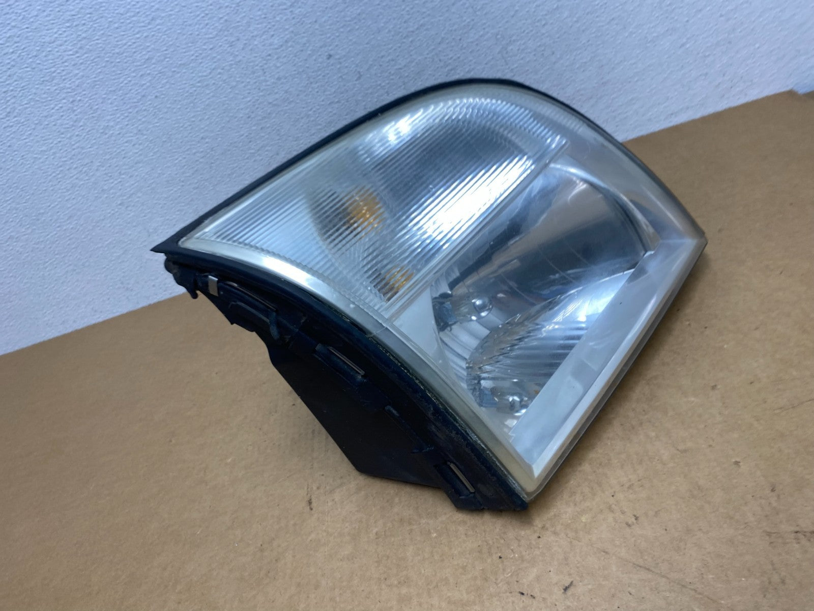 2006-2010 Mercury Mountaineer Right Passenger Rh Side Halogen Headlight AC17732