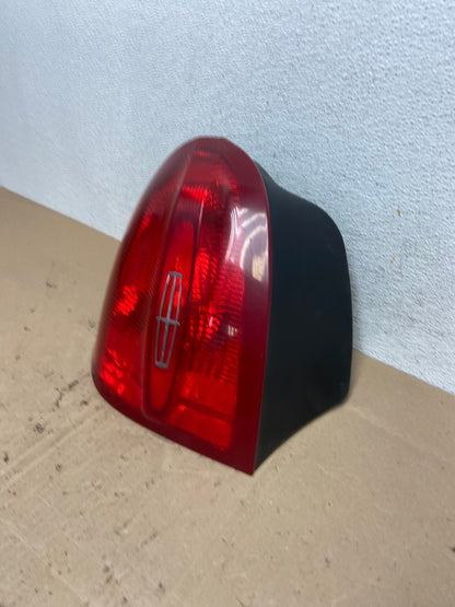1998 to 2002 Lincoln Town Car Left Driver Lh Tail Light AE6148 LK1