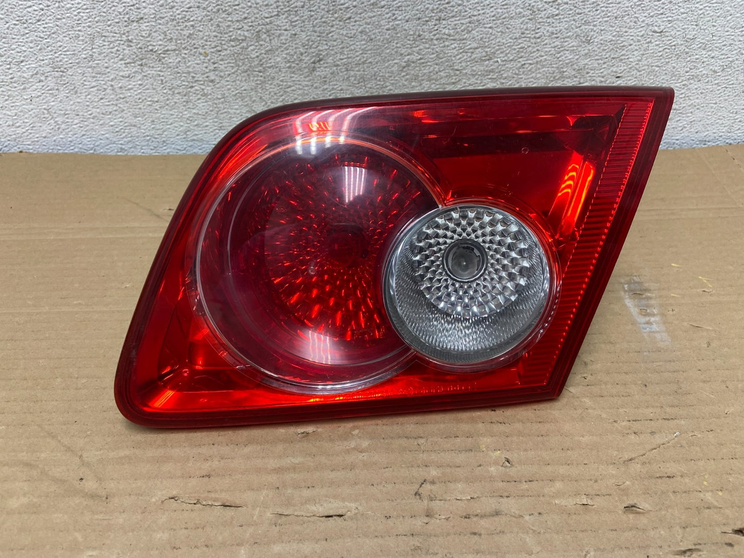 2003 2004 2005 Mazda 6 Right Passenger Inner Tail Light AG8962 DW0