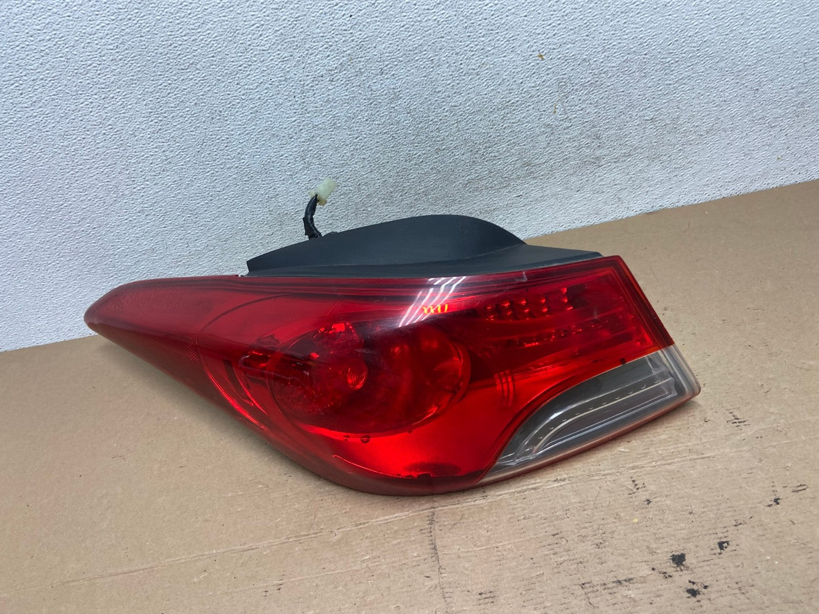 2011 2012 2013 Hyundai Elantra Sedan Left Driver Side Tail Light AF4694 LK0