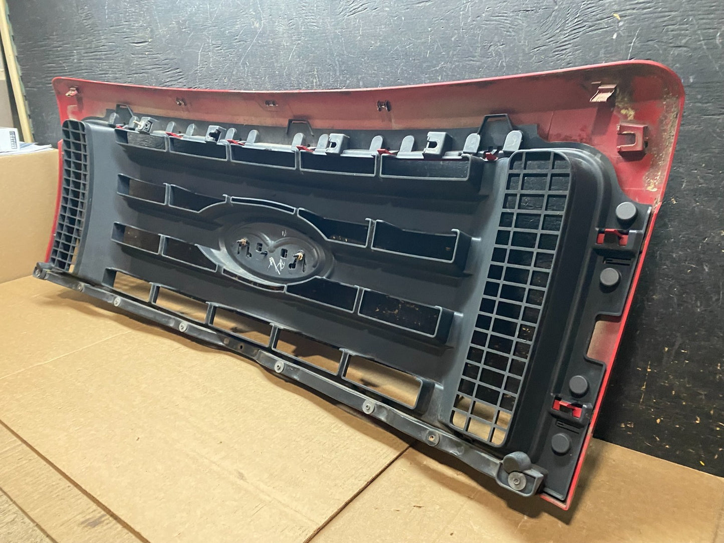 2009-2012 Ford F-150 F150 Front Upper Chrome Grill Grille OEM Y9285 DG10
