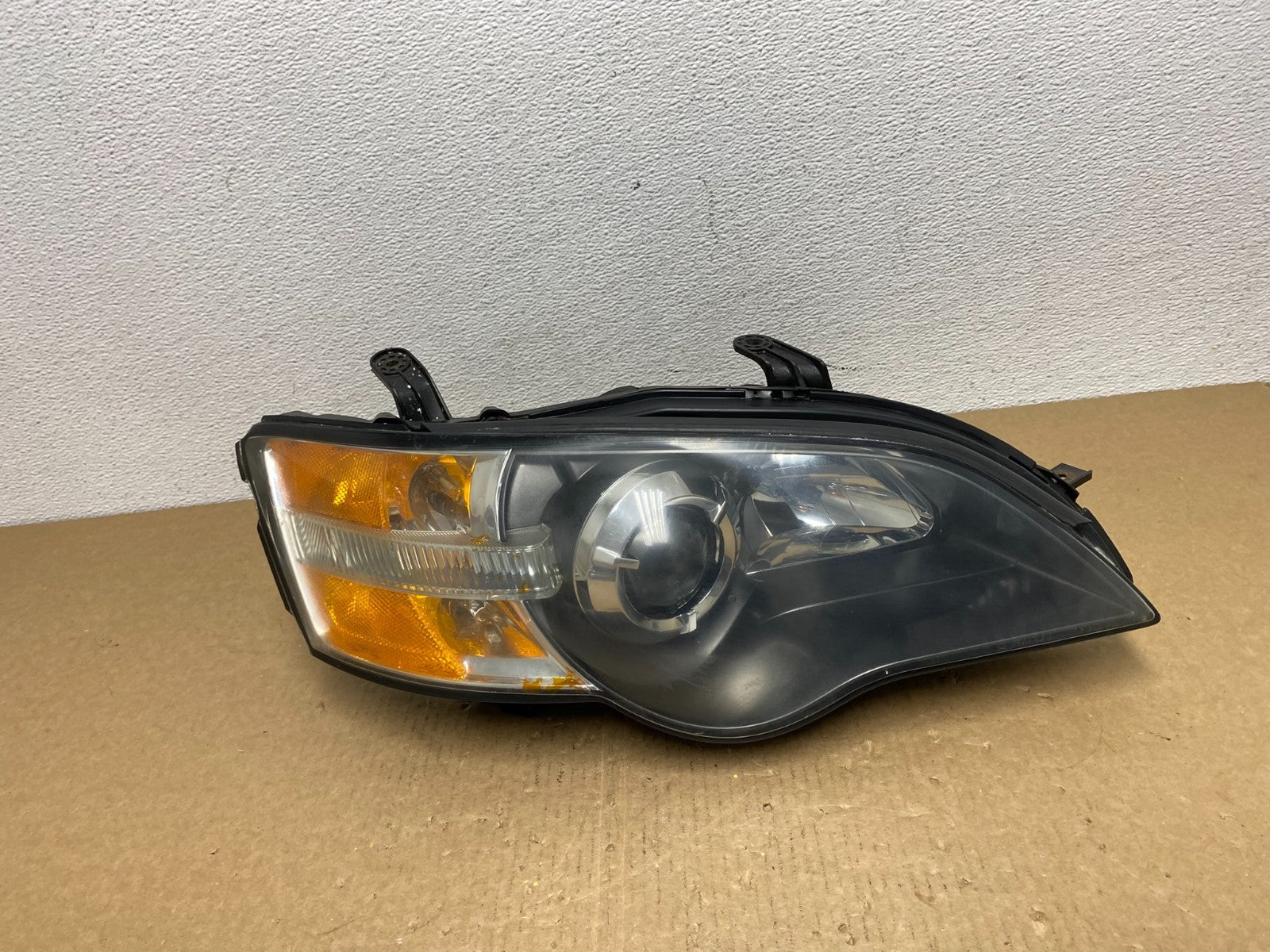 2006 to 2007 Subaru Legacy Right Passenger RH Side Headlight AC1195 DW0