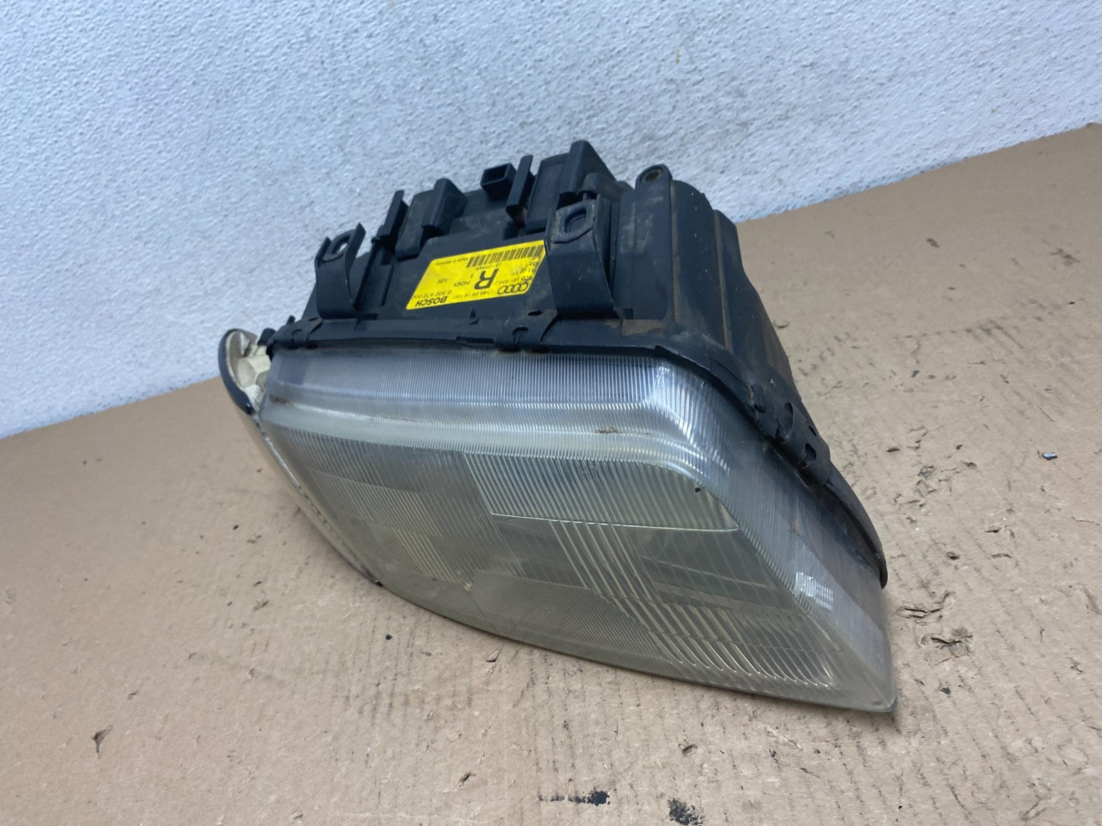 Halogen 1996 to 1999 Audi A4 Right Passenger RH Side Headlight AF4244 DW1