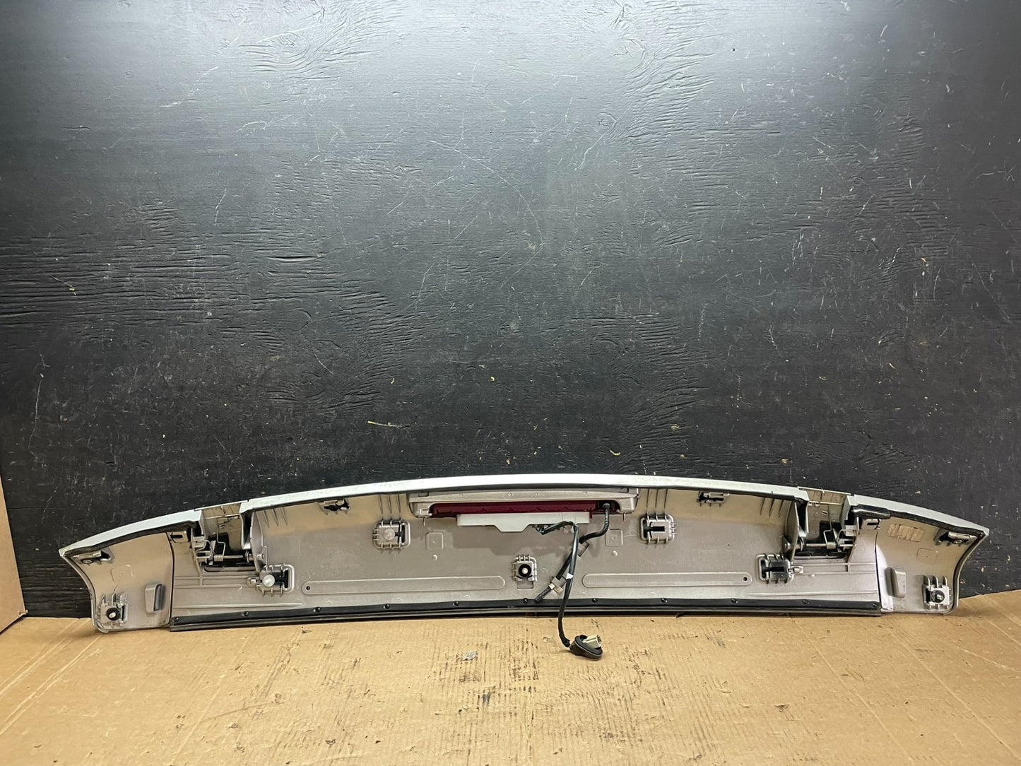 2009 to 2015 Honda Pilot Rear Trunk Spoiler Gate Oem Z5831 DG9