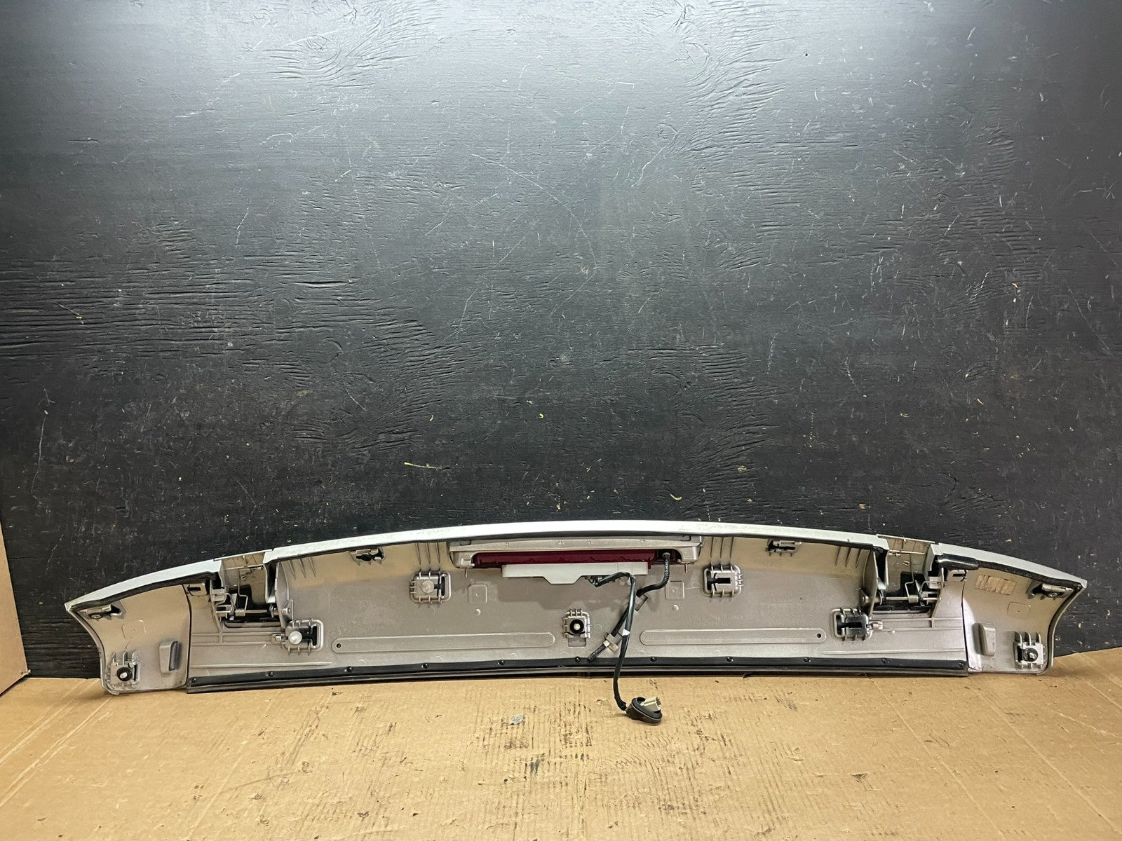 2009 to 2015 Honda Pilot Rear Trunk Spoiler Gate Oem Z5831 DG9