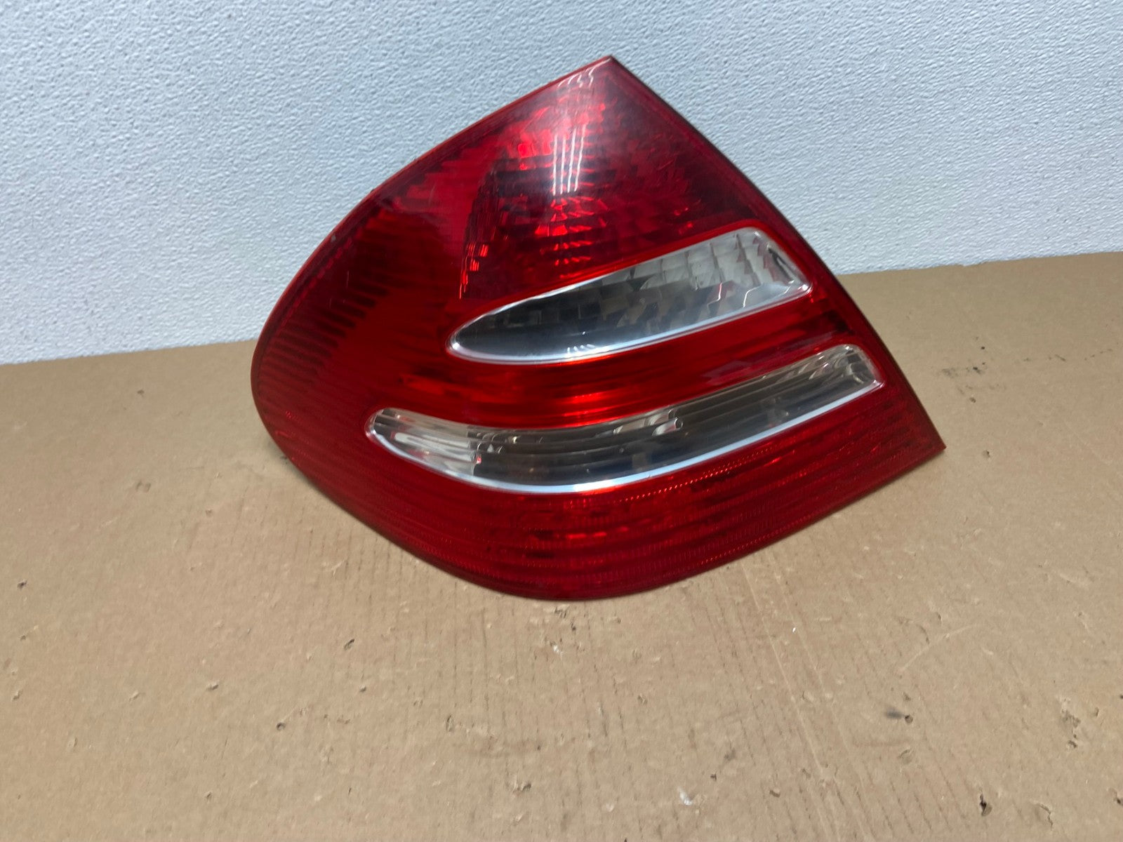 2003-2006 Mercedes E Class Sedan Left Driver LH Side Tail Light AB6462 LK0